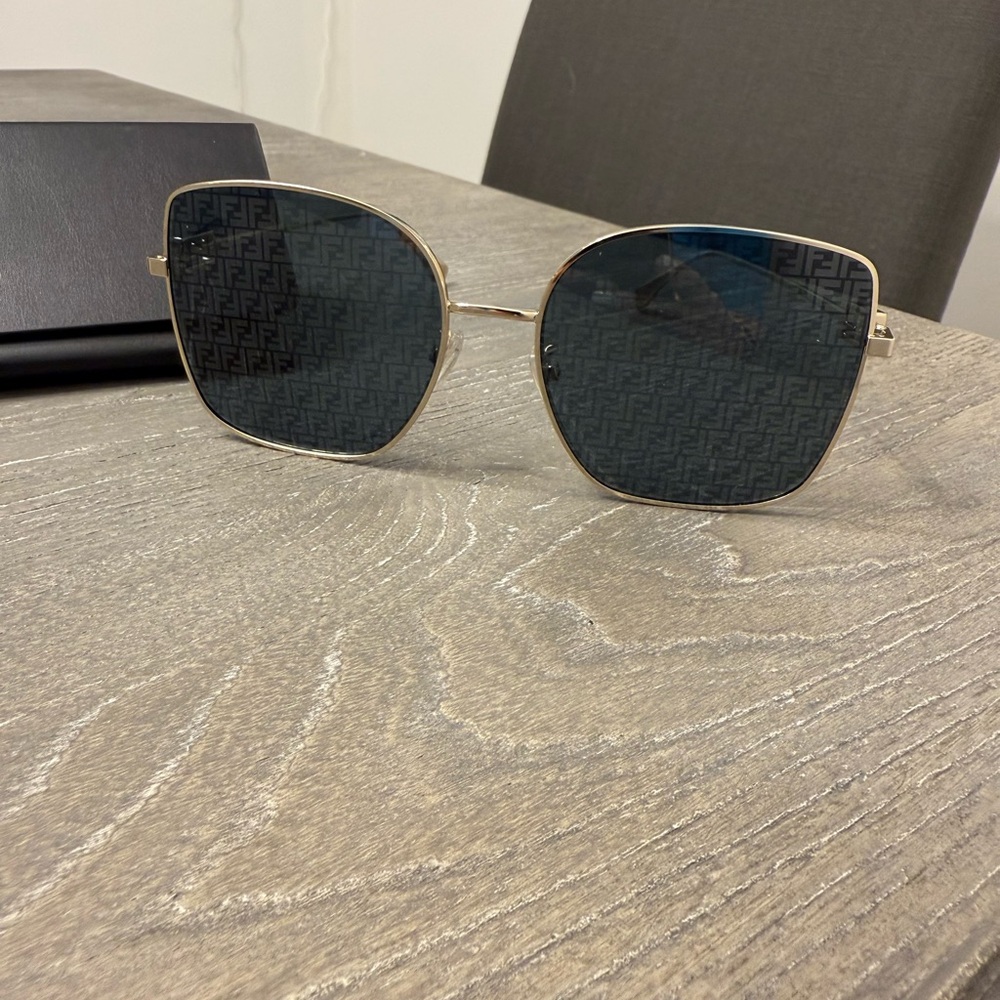 Fendi Gold and Black Women's Sunglasses